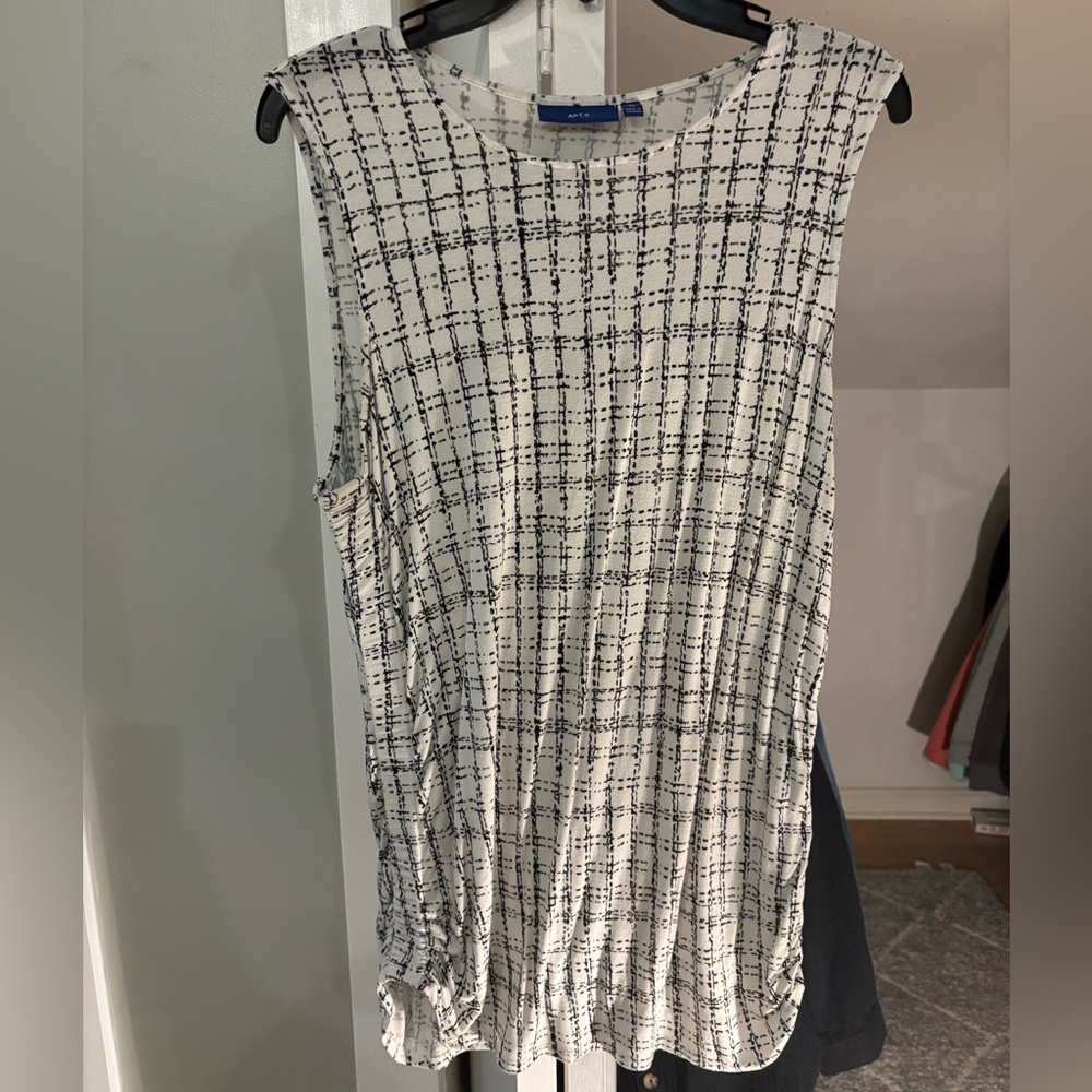 Apt. 9 Women's Black and White Grid Tank Top